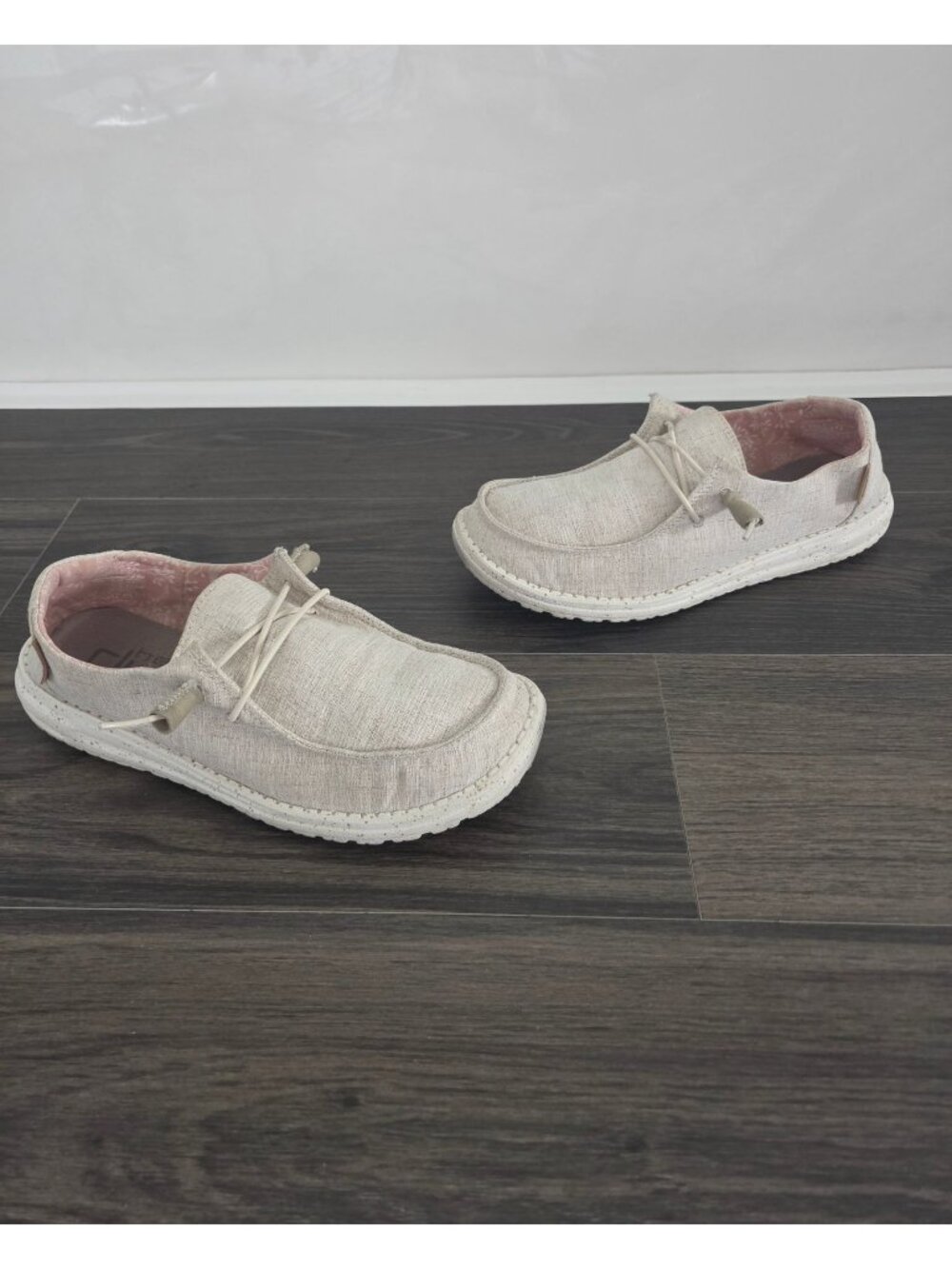 💙 Hey Dude Wendy Tan Beige Linen Slip On Loafers Size 8 Casual Comfy Lightweigh